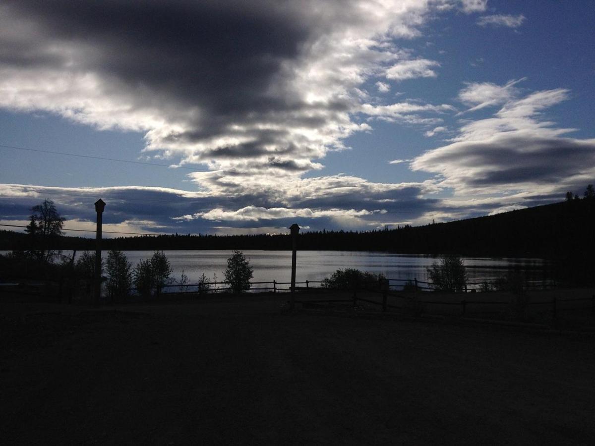 Lac Le Jeune Nature Resort Logan Lake Экстерьер фото