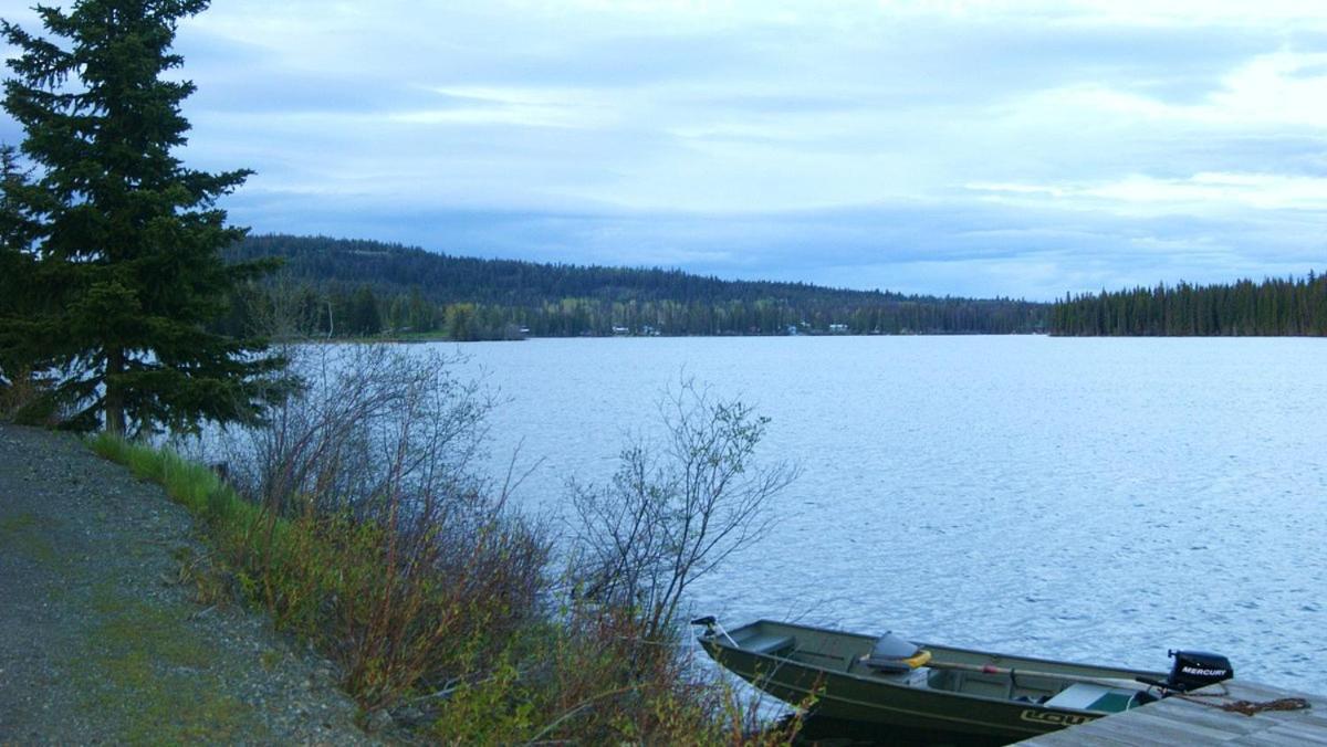 Lac Le Jeune Nature Resort Logan Lake Экстерьер фото