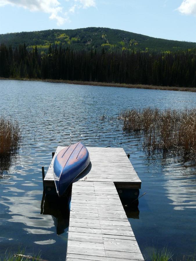 Lac Le Jeune Nature Resort Logan Lake Экстерьер фото