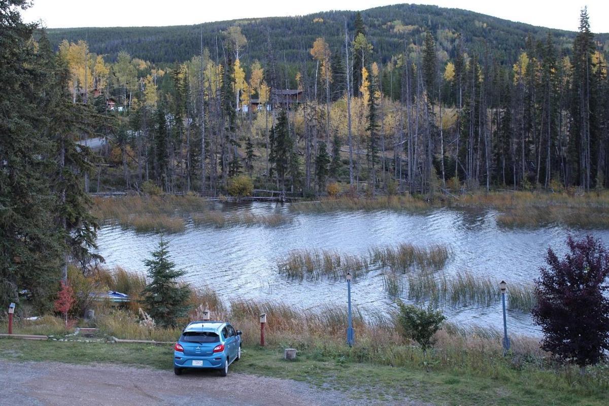 Lac Le Jeune Nature Resort Logan Lake Экстерьер фото