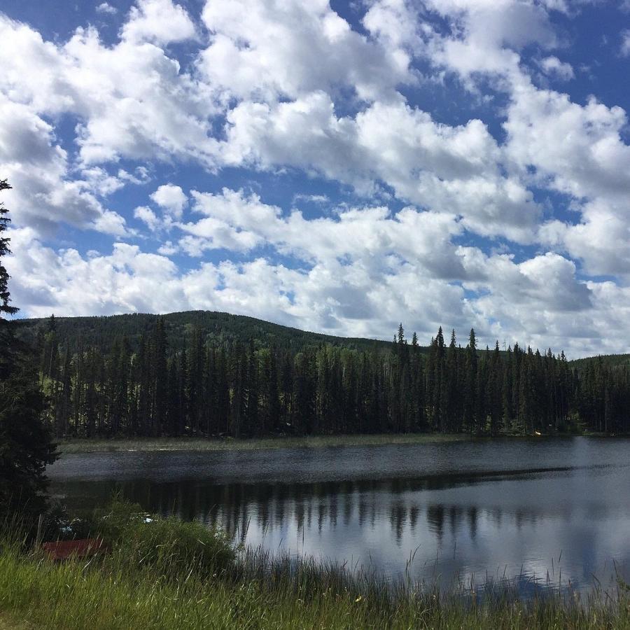 Lac Le Jeune Nature Resort Logan Lake Экстерьер фото
