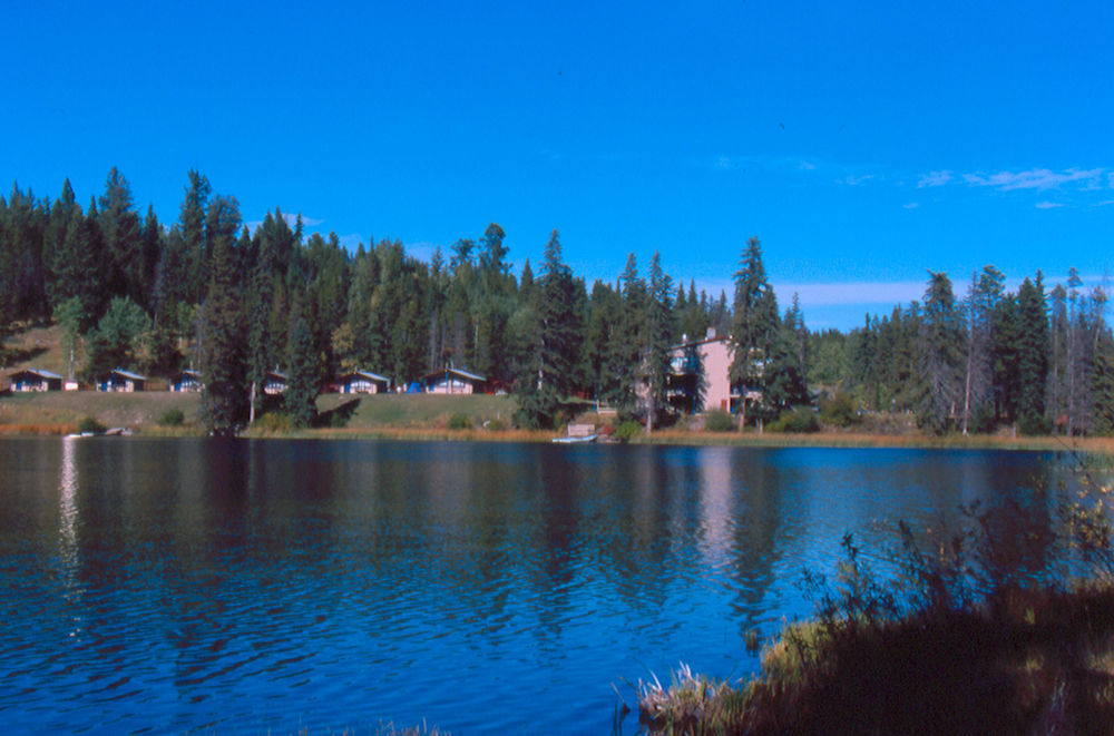 Lac Le Jeune Nature Resort Logan Lake Экстерьер фото